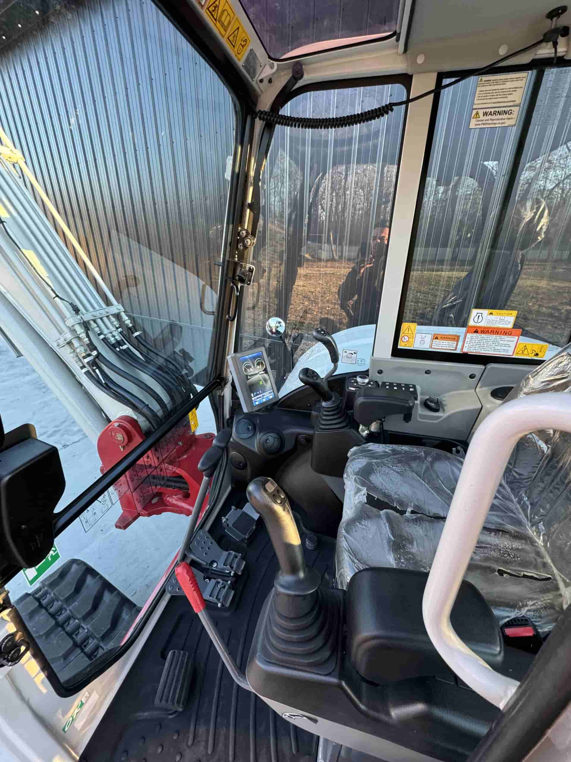 2022 TAKEUCHI TB370 4 Buckets
